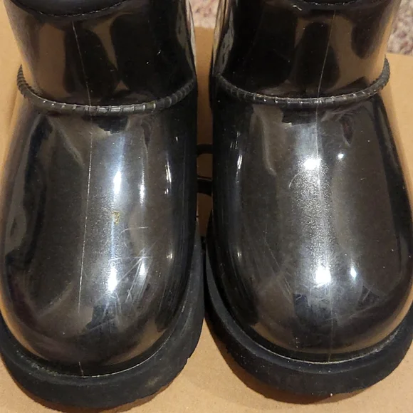 Toddler Ugg boots - Picture 2 of 5